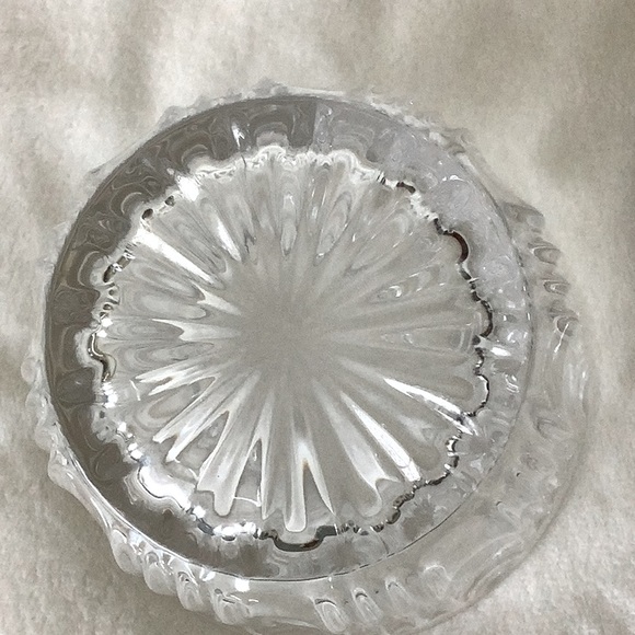 Vintage Clear Heavy Pressed Crystal Jelly/Jam/Condiment Jar with Ribbed Lid - Picture 4 of 7